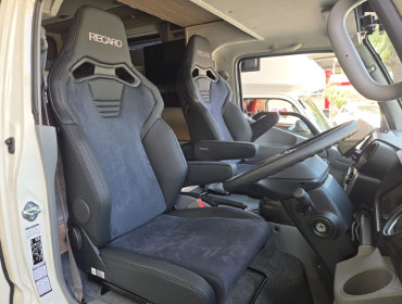 TOYOTA@Ab^@J[hx[XLsO@2DG-GDY231i2025Nj@Ɂ@RECAROiJj@SR-C@UT100H@A/R@BK@V[gq[^[t@@A[Xgt@~E@