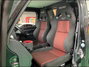 DAIHATSU ハイゼットトラック S500P に RECARO（レカロ） SR-7F GK100