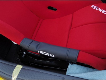 RECARO（レカロシート）　HONDA　S660　JW5にレカロ　RS-GS　RED　×2脚　装着
