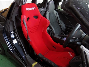 RECARO（レカロシート）　HONDA　S660　に　レカロ　TS-GS　RED　装着
