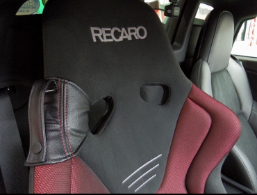 RECARO（レカロシート）　HONDA　S660（2019年）　に　RECARO（レカロ）　RS-G　GK　BK/RED　シートヒーター付き　装着