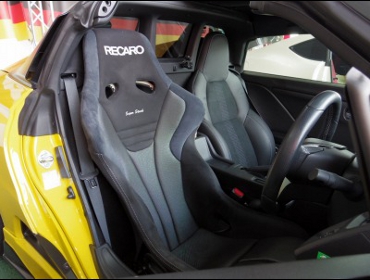 RECARO（レカロシート）　HONDA　S660　JW5（2016年）　に　RECARO（レカロ）　RS-G　装着
