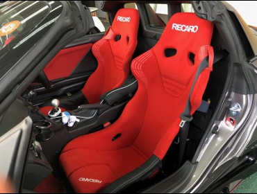 HONDA　S660　に　RECARO（レカロ）　RS-GS　RED　×左右　装着
