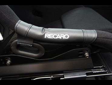 RECARO@TChveN^[