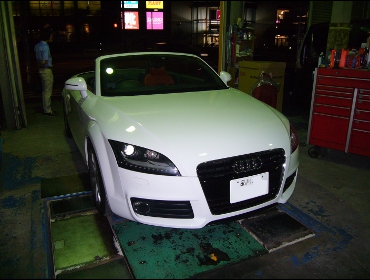 Audi@TT[hX^[@8JRECAROiJjV[g