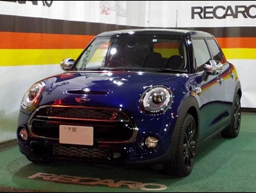 BMW@MINI@F55@Cooper SD@Ɂ@RECAROiJjV[g