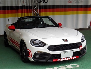 ABARTH@124XpC_[@Ɂ@RECAROiJjV[g