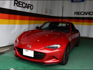 MAZDA@[hX^[RF@NDERC@Ɂ@RECAROiJjV[g