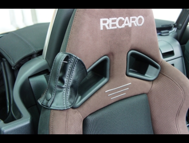MAZDA　ロードスター　ND5（2015年）　に　RECARO（レカロ）　SR-7F　GU100H　ブラウン　シートヒーター付き　/　スピーカー　シート後BOX加工　装着