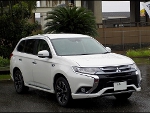 MITSUBISHI アウトランダー GG2W に RECARO(レカロ) マニフィカ 装着