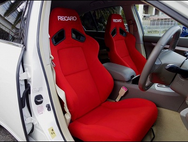 RECARO（レカロシート） NISSAN スカイライン V36 4drセダンにレカロ