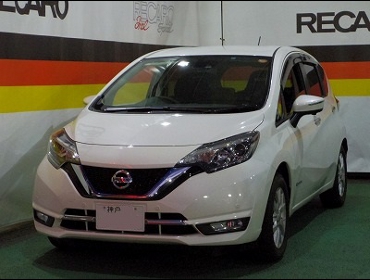 NISSAN@NOTE@e-power@E12@Ɂ@RECAROiJjV[g