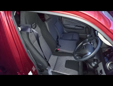 NISSAN@Lo@NV350@Ɂ@RECAROiJj@LX-F@IN110@BK@A/R^Cv@