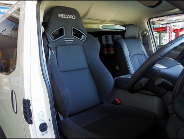 RECAROレカロシート NISSAN NVキャラバン E に RECARO