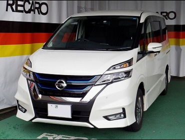 NISSAN@Zi@C27@C[p[@Ɂ@RECAROiJjV[g