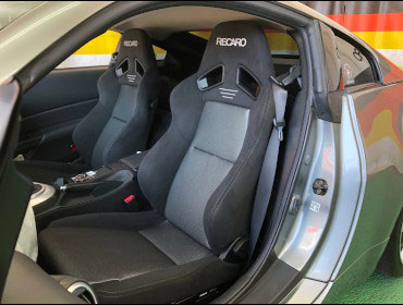 NISSAN フェアレディZ Z33 に RECARO（レカロ） SR-7F GK100 BK