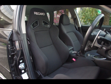 RECARO（レカロシート） SUBARU レガシィワゴン BP5にRECARO（レカロ ...