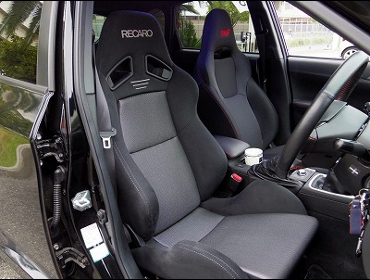 SUBARU インプレッサWRX STI GRBにRECARO（レカロ） SR-7 GK100 BK/SIL ...