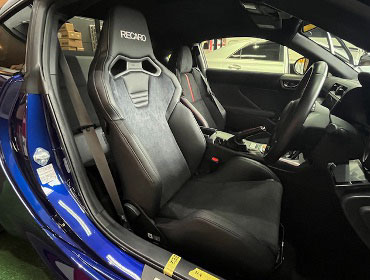 SUBARU@BRZ@ZD8i2021Nj@Ɂ@RECAROiJj@SR-S@UT100H@BK@ʃV[gJbgH@