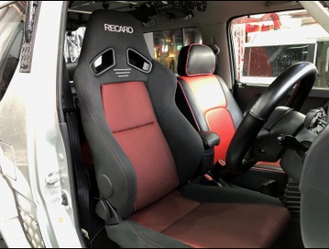 Recaro レカロシート装着写真集 装着者の声特集 Recaro レカロシートのことならレカロ専門店 Recaro Shop のトライアルへ 腰痛対策 腰痛予防 トライアルでは 腰痛の方にもオススメの医療シートでもあるrecaro レカロシートを推薦しています