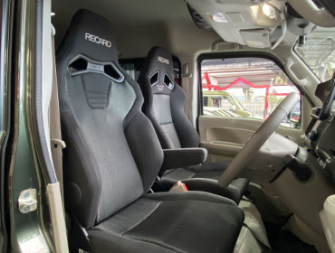 SUZUKI@GuBS@DA17i2024Nj@Ɂ@RECAROiJj@SR-C@BK100@A/R@BK/SIL@@SR-7F@BK@BK/SIL@