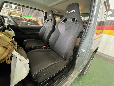 SUZUKI@Wj[@JB64i2025Nj@Ɂ@RECAROiJj@SR-C@BK@BK/BK@~E@