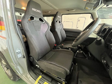 SUZUKI@Wj[@JB64i2025Nj@Ɂ@RECAROiJj@SR-C@BK@BK/BK@~E@
