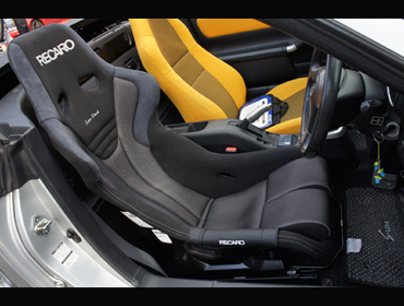 RECARO@RS-G X[p[V^N