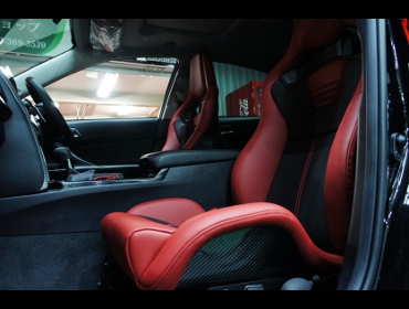 TOYOTA　マークX　GRX133（2020年）　に　RECARO（レカロ）　スポーツスター　LL210H　RED　バックカーボン＆サイドカーボン　シェル　×左右　装着