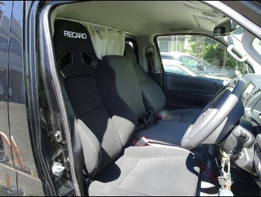 Recaro レカロシート Toyota ハイエース0系 4型dx フロント3人掛け にレカロ