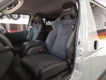 TOYOTA@nCG[X@7^@i[fB[[i2024Nj@Ɂ@RECAROiJj@SR-C@UT100@A/R@BK@@SR-C UT100H@A/R@BK@V[gq[^[t@