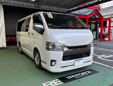 TOYOTA@nCG[X@GDH201Vi2018Nj@Ɂ@RECAROiJj@SR-C@UT100H@A/R@BK@V[gq[^[t@