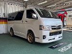 TOYOTA ハイエース GDH201V(2025年) に RECARO(レカロ) SR-C BK100H BK/BK シートヒーター付き ×左右 装着