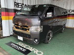 TOYOTA ハイエース200系(2021年) に RECARO(レカロ) SR-C UT100H A/R BK シートヒーター付き 装着