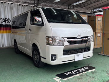 TOYOTA@nCG[X@GDH201V@Ɂ@RECAROiJj@SR-C@BK100@BK/BK@