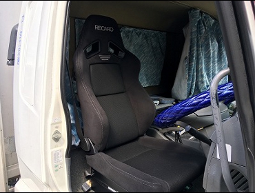 MITSUBISHI ふそう ファイター FK64 リジットシート車 に RECARO