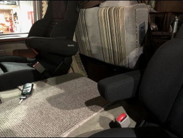 Toyota Nuts Rv コースター ボーダー 左ドア付き車 に Recaro レカロ オルソペドan2hv Bk アームレスト