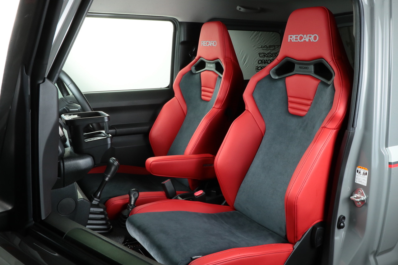 RECARO シート レッド JIMNY装着例